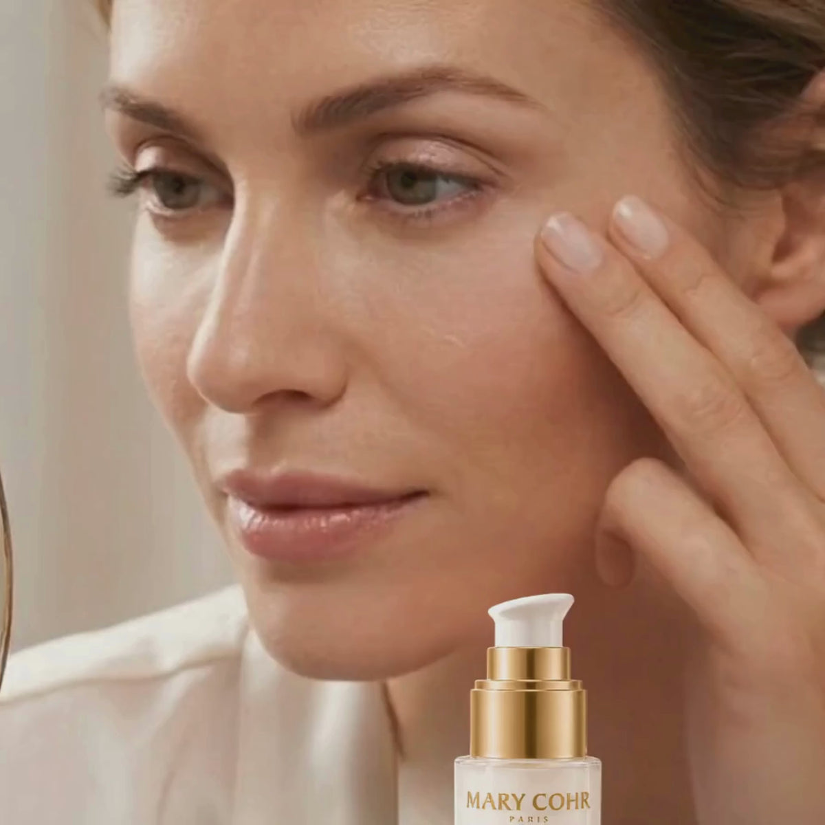 SERUM REJUVENESCEDOR PARA CONTORNO DOS OLHOS