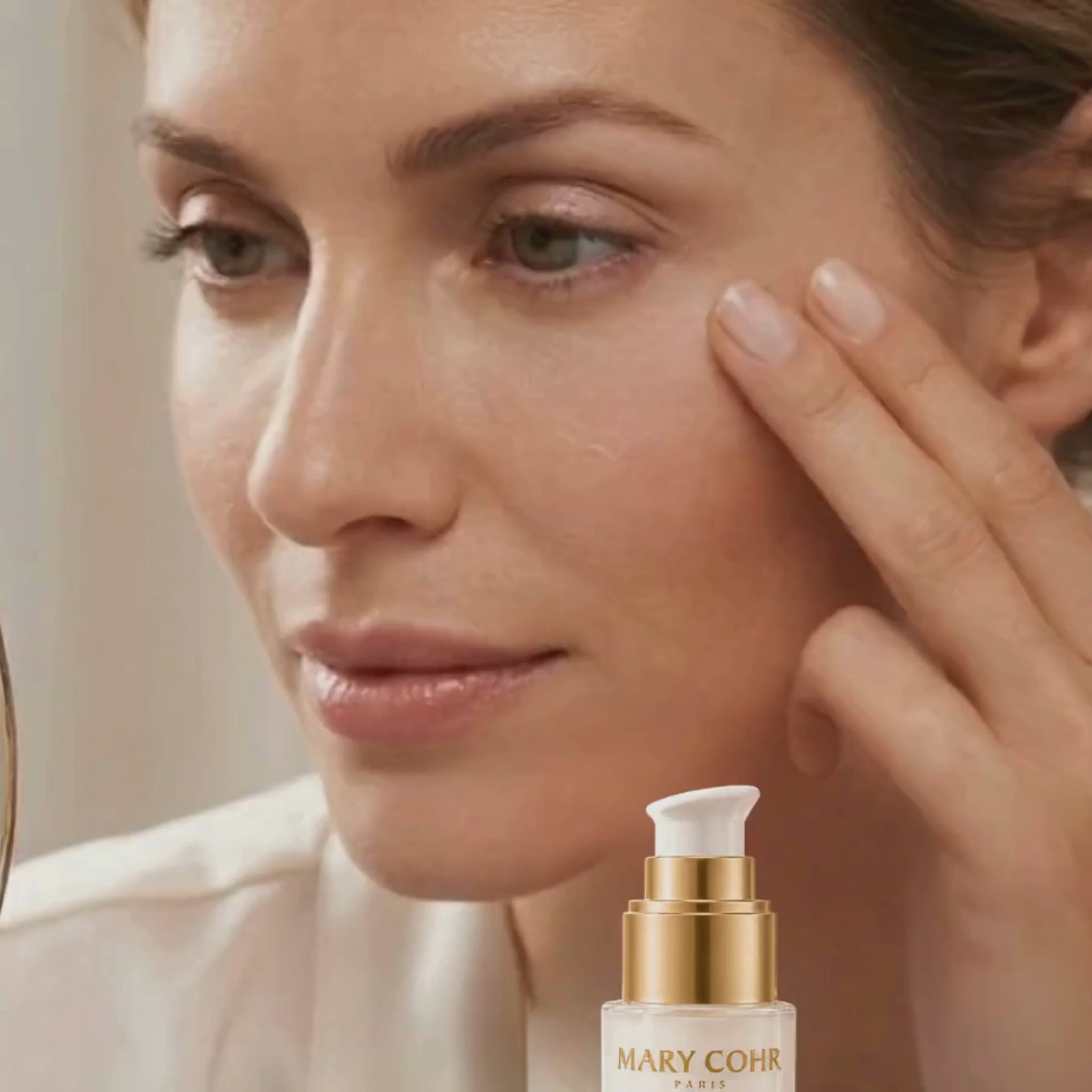 SERUM REJUVENESCEDOR PARA CONTORNO DOS OLHOS