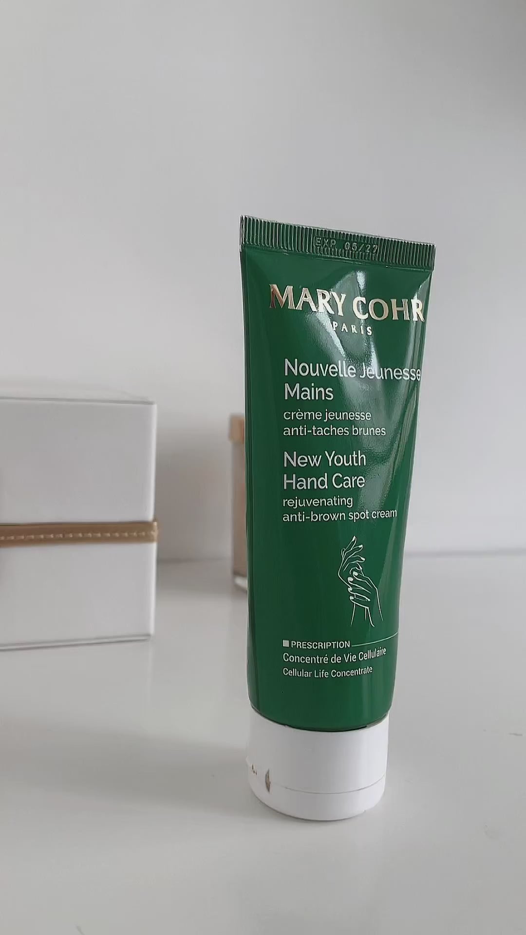 NOUVELLE JEUNESSE MAINS - CREME REJUVENESCEDOR E CLAREADOR PARA AS